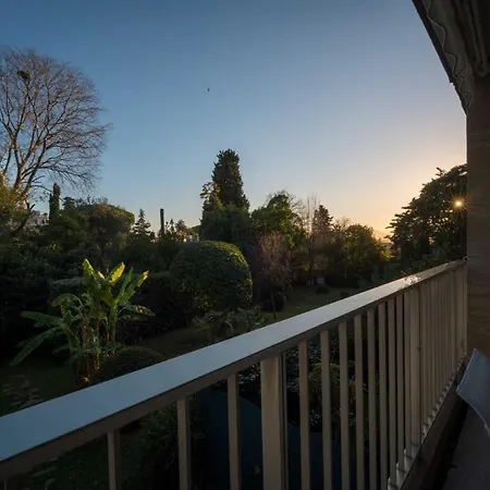 A081-cannes Avec Terrasse Au Calme *