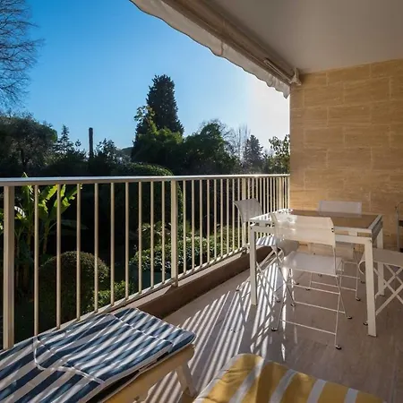 A081-cannes Avec Terrasse Au Calme