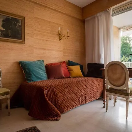 A081-cannes Avec Terrasse Au Calme Cannes